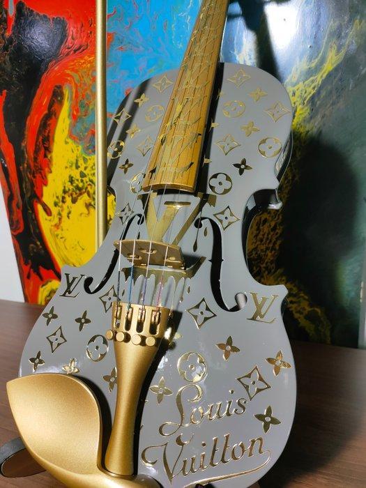 fp pop art - Louis vuitton violon gris Genardo full laque, Antiek en Kunst, Kunst | Designobjecten