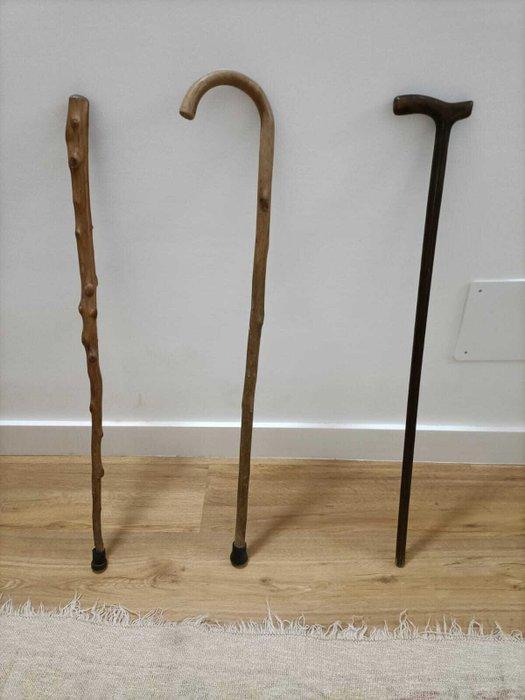 Handmade Wandelstok - Walnoot - Wandestok, Antiek en Kunst, Antiek | Overige Antiek