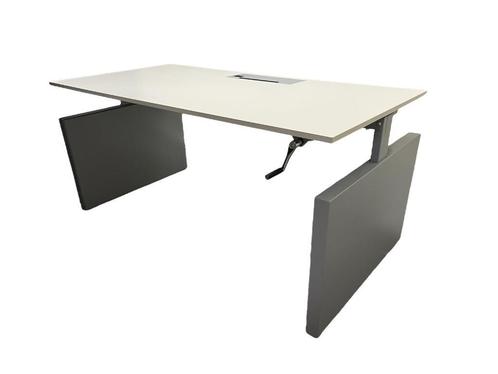 Verstelbaar bureau van Gispen, Huis en Inrichting, Bureaus, Bureau, Nieuw, In hoogte verstelbaar, Verzenden
