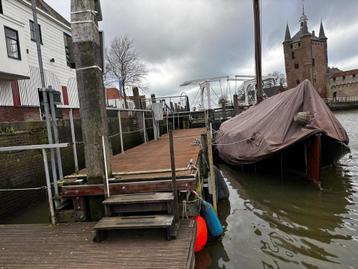 Gebruikte drijvende steigers beschikbaar voor biedingen