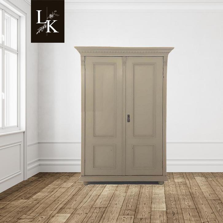 Landelijke klassieke kast, tweedeurskast,linnenkast, legkast, Antiek en Kunst, Antiek | Meubels | Kasten