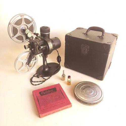 Bell & Howell (16mm) 1928 - Filmo 57 Model A Filmprojector, Verzamelen, Fotografica en Filmapparatuur