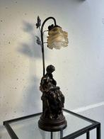 Tafellamp met beeldje - Figuratieve Tafellamp in, Antiek en Kunst