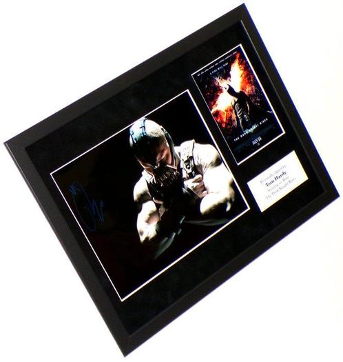 The Dark Knight - Tom Hardy (Bane) Premium Framed, signed +, Verzamelen, Film en Tv
