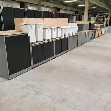 VEEL gebruikt kantoormeubilair kasten stoelen bureaus etc. beschikbaar voor biedingen