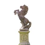 Paard - op sokkel - stenen dierenbeeld - 110 cm - klassiek, Tuin en Terras, Ophalen of Verzenden, Nieuw