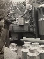 Robert Capa (1913-1954) / Pix. - Beautiful traditional image, Verzamelen