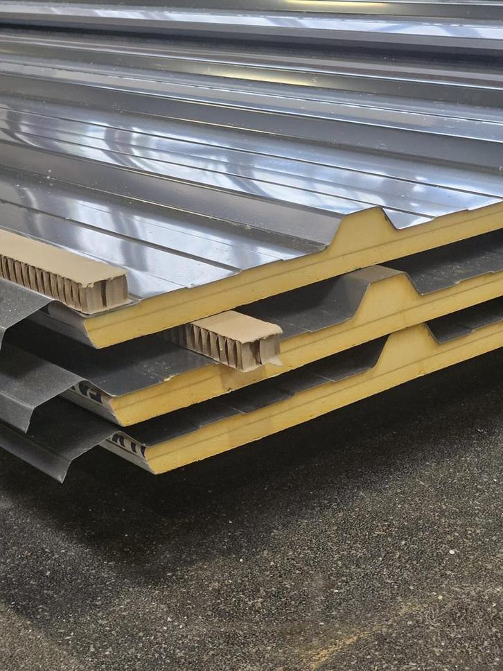 Dakpanelen, sandwichpanelen, grote partij, scherpste prijs!, Doe-het-zelf en Verbouw, Dakpannen en Dakbedekking, Overige kleuren