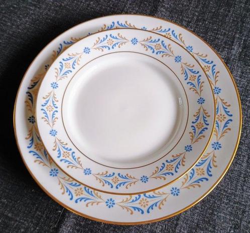 Richard Ginori - Tafelservies (20) - 24 kt goud - Douche, Antiek en Kunst, Antiek | Meubels | Tafels