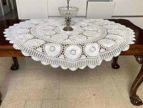 Tovaglia ricamata a mano di lino e cotone - Tafelkleed - 140, Antiek en Kunst, Antiek | Kleden en Textiel