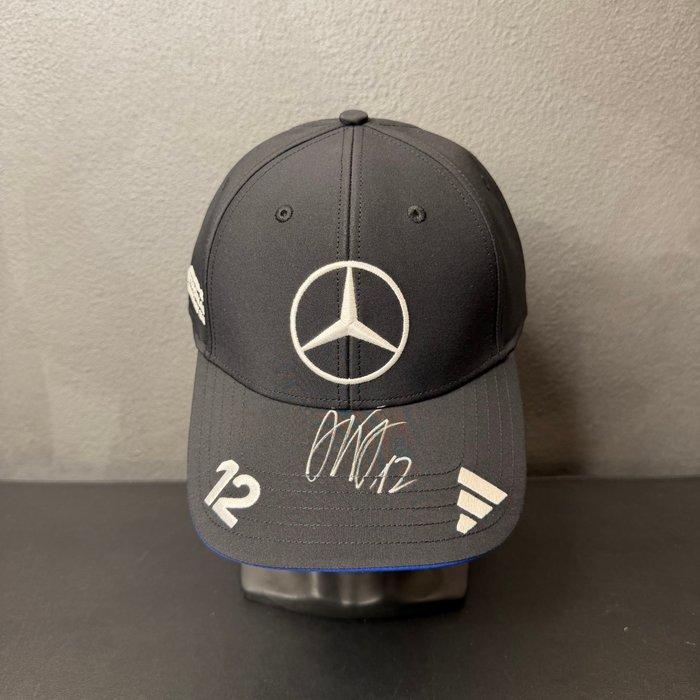 Mercedes - Formule 1 - Andrea Kimi Antonelli Signed Adidas, Verzamelen, Automerken, Motoren en Formule 1