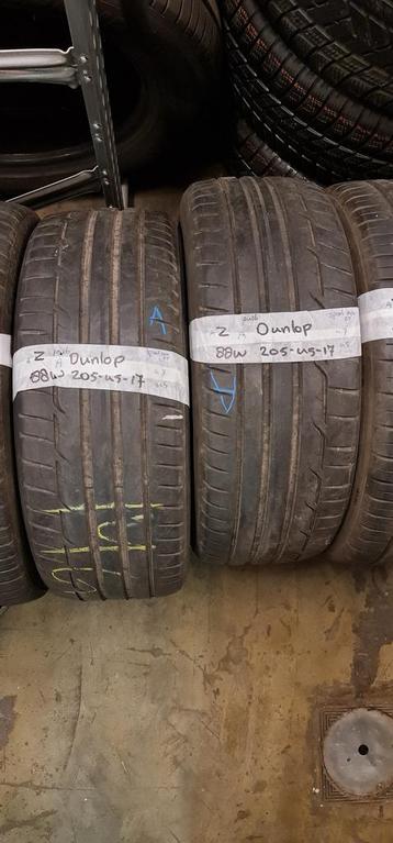 2x 205-45-17 Dunlop Zomer 5 mm €35 Per Band 205 45 17 beschikbaar voor biedingen