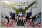 Bandai - Action figure PG Unicorn Gundam RX-0 + Full armor