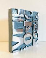 Karl Lagasse (1981) - New sculpture - GOD Bless Gray, Antiek en Kunst