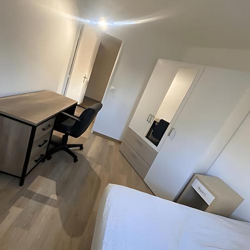 Studio met Wasmachine in Amsterdam gevonden in Amsterdam, Huizen en Kamers, Kamers te huur, 20 tot 35 m², Amsterdam