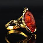 Elegante barnsteen-fossielring – vurige cognacsteen in