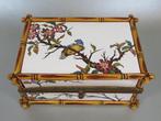Gien 1860/1871 : Romantische doos met vogel & vlinders. -