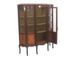 Een houten vitrinekast, 20e eeuw, Antiek en Kunst, Antiek | Meubels | Kasten
