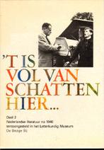 Boeken geschiedenis en Oorlog - T is vol van schatten hie..., Boeken, Oorlog en Militair, Zo goed als nieuw, Verzenden