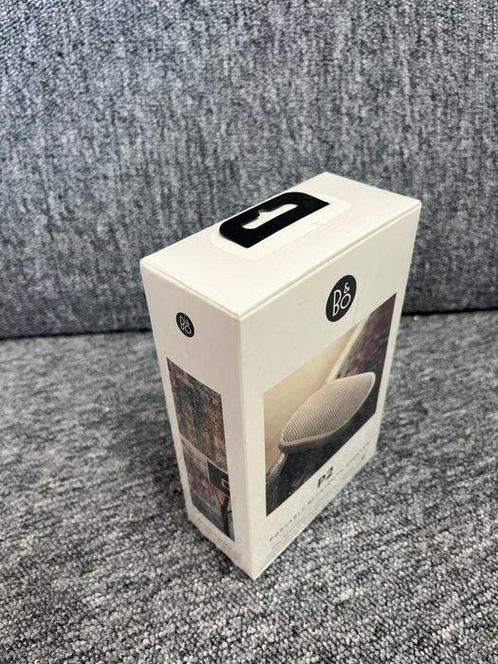 Bang & Olufsen - Beoplay P2 Sand Stone New In Box, Audio, Tv en Foto, Stereo-sets