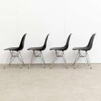 4  x 4  (totaal 17) Charles &amp; Ray Eames Vitra Chairs, Design , Vier, Kunststof, Zo goed als nieuw