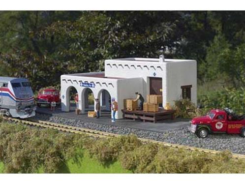 PIKO 62105 Bahnhof Santa Fe (Stations, Gebouwen Standaard), Hobby en Vrije tijd, Modelbouw | Figuren en Diorama's, Nieuw, Ophalen of Verzenden
