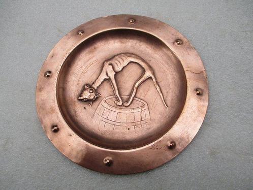 Asbak - Art Nouveau-schaal. Kat op een ton. Koper, Antiek en Kunst, Kunst | Designobjecten