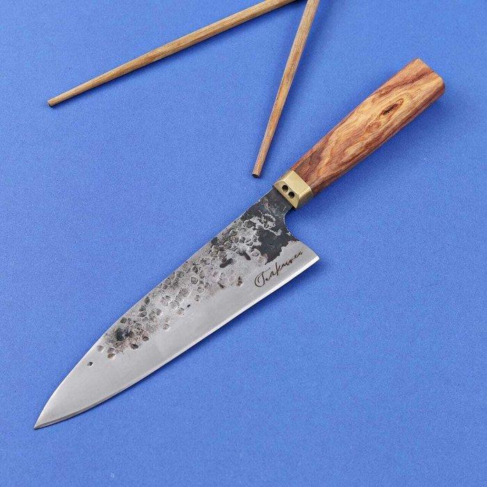 Keukenmes - R614 - Olive - Italië - Geëtste chef’s Gyuto mes, Antiek en Kunst, Antiek | Keukenbenodigdheden