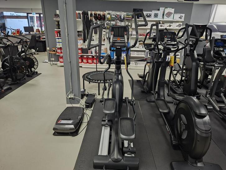 Taurus Crosstrainer FX9.9 Pro, Sport en Fitness, Fitnessapparatuur