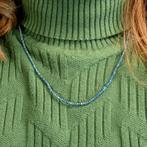 Kralen ketting van blauwe diamanten met gouden slot | 48 cm, Gebruikt, Overige kleuren, Ophalen of Verzenden, Met edelsteen