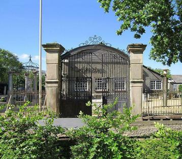 Antieke poort, oude poort, inrijpoort, hekwerk, t Achterhuis