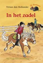 In het zadel / De Roskam 9789026917066 Vivian den Hollander, Verzenden, Gelezen, Vivian den Hollander