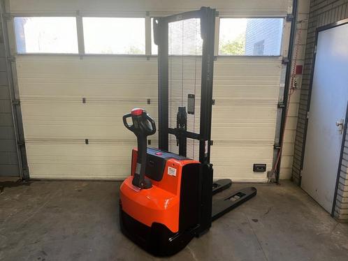 BT Toyota SWE100 Staxio DEMO Nieuwwaardig 2x voorradig, Zakelijke goederen, Machines en Bouw | Heftrucks en Intern transport, Stapelaar