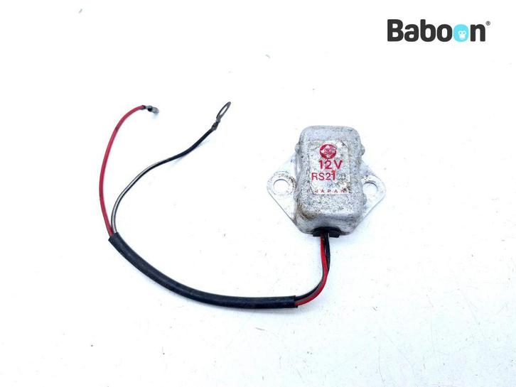 Spanningsregelaar Suzuki GT 500 A 1976-1977 (GT500 VIN:, Motoren, Onderdelen | Suzuki, Gebruikt, Verzenden