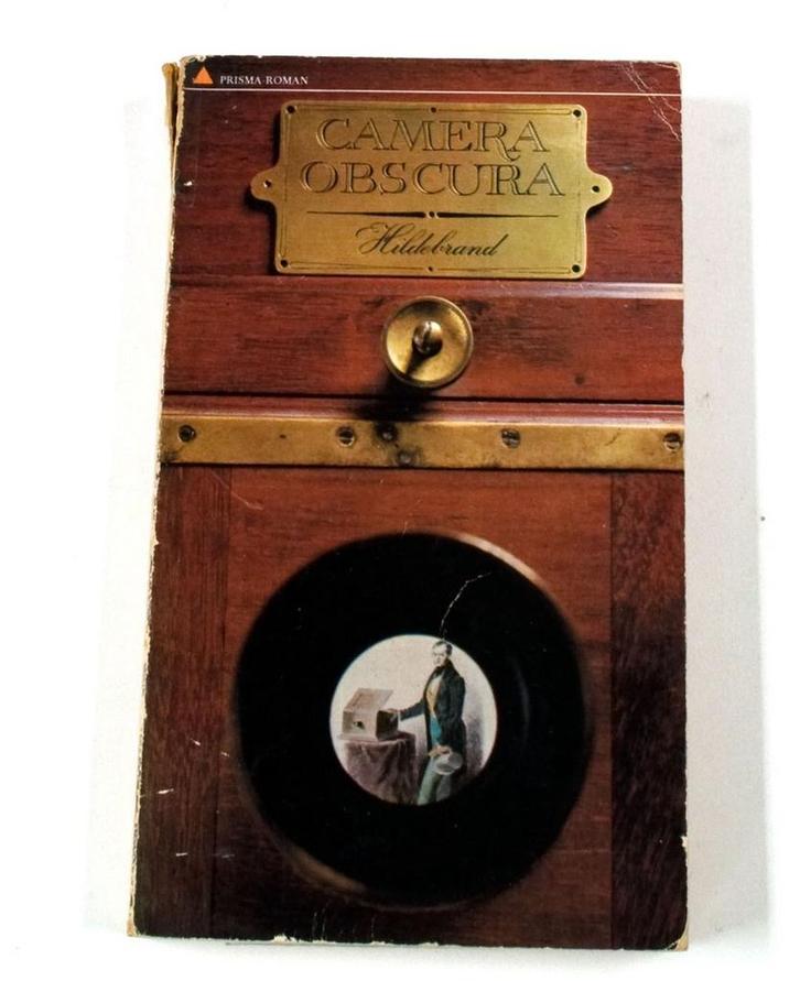 Camera Obscura 9789027400055 Hildebrand, Boeken, Romans, Gelezen, Verzenden