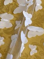 san leucio - Elegante tule tafellaken met 3D reliëfvlinders., Antiek en Kunst