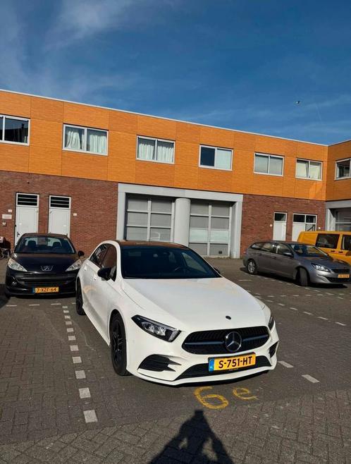 MERCEDES-BENZ A 200 | 2022 | Automaat | Benzine pano, Auto's, Mercedes-Benz, Geïmporteerd, Dealer onderhouden, Te koop, Hatchback