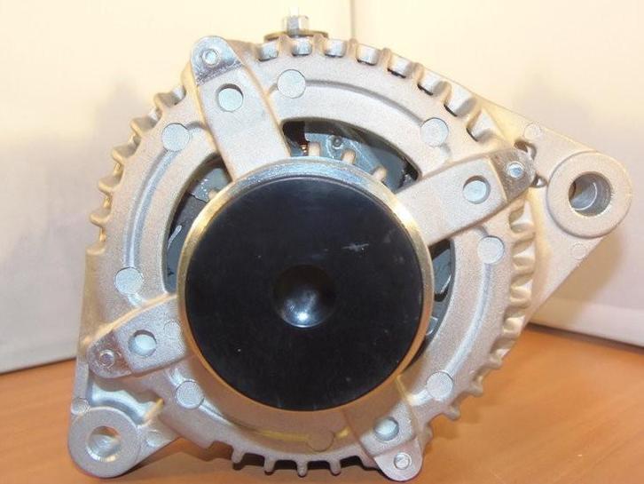 Dynamo 130A Toyota Avensis RAV4 D-4D nieuw, Auto-onderdelen, Motor en Toebehoren, Verzenden