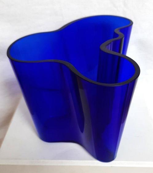 Iittala - Alvar Aalto - Vaas - Maljakko - Glas - Kobalt, Antiek en Kunst, Antiek | Glas en Kristal