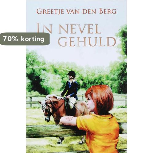 In nevel gehuld 9789059771963 Greetje van den Berg, Boeken, Streekboeken en Streekromans, Gelezen, Verzenden