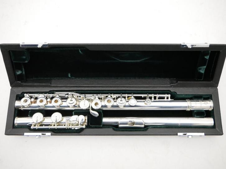 Dwarsfluit Azumi AZ-S2REO geheel zilvereren kop en open klep, Muziek en Instrumenten, Blaasinstrumenten | Dwarsfluiten en Piccolo's