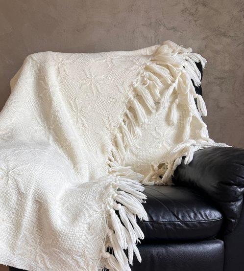 Bedsprei - 250 cm - 140 cm - Wollen deken met franjes, Antiek en Kunst, Antiek | Kleden en Textiel
