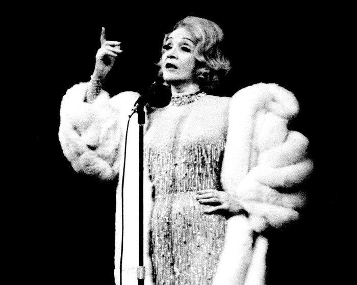 Gijsbert Hanekroot - Marlene Dietrich, Amsterdam 1975, Antiek en Kunst, Kunst | Designobjecten