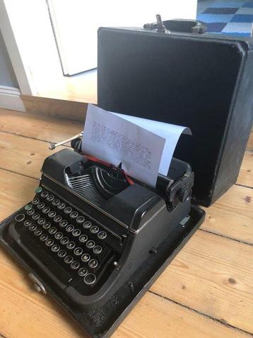 Underwood Universal - Schrijfmachine - 1930-1940 beschikbaar voor biedingen