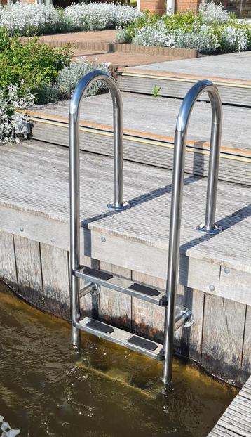 Zwemtrap RVS voor steigers met 5 treden Goedkoopste van NL beschikbaar voor biedingen