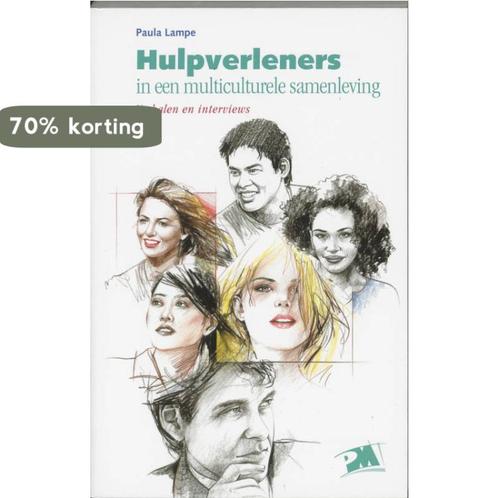 Hulpverlenen in een multiculturele samenleving / PM-reeks, Boeken, Politiek en Maatschappij, Zo goed als nieuw, Verzenden