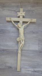 Snijwerk, Altes  Holzkreuz mit gekreuzigten Jesus -  Jesus