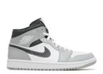 Air Jordan 1 Mid Light Smoke Grey Anthracite | Nieuw