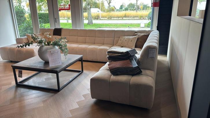 OPRUIMING (hoek)banken! direct leverbaar! WEG IS WEG, Huis en Inrichting, Banken | Complete zithoeken, Nieuw, Hout, Leer, Metaal