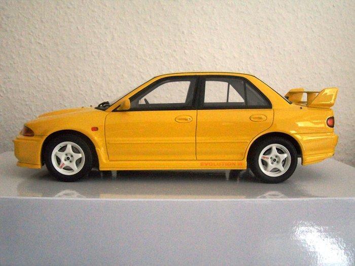 Otto Mobile 1:18 - Model sportwagen - Mitsubishi Lancer EVO, Hobby en Vrije tijd, Modelauto's | 1:5 tot 1:12